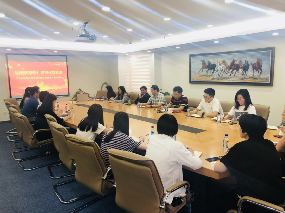 一個(gè)可以不要榮譽(yù)的奉獻(xiàn)者——記全國五一勞動(dòng)獎(jiǎng)?wù)芦@得者王建軍